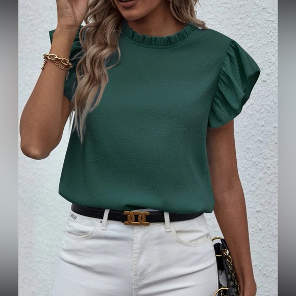 Green butterfly sleeve ruffle blouse - Picture 2 of 10